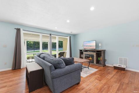 6521 Donna Drive Fort Wayne IN 46819