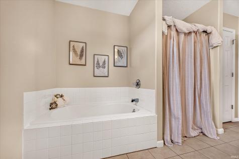 3900 Kyverdale Drive Lafayette IN 47909