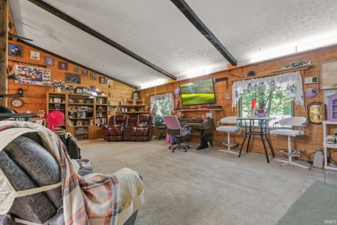 1222 Wpa Road Mitchell IN 47446