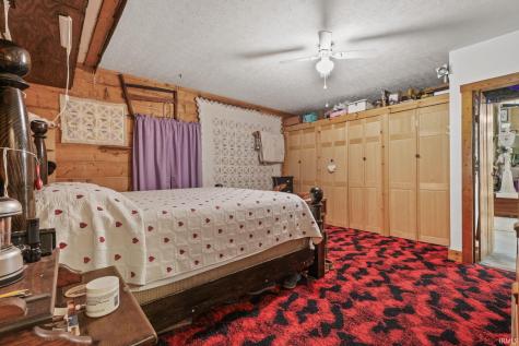 1222 Wpa Road Mitchell IN 47446
