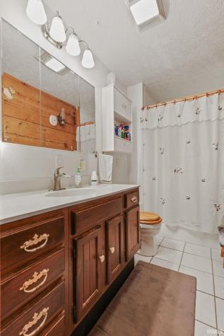 1222 Wpa Road Mitchell IN 47446