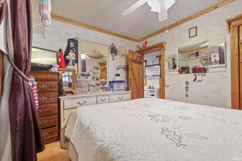 1222 Wpa Road Mitchell IN 47446