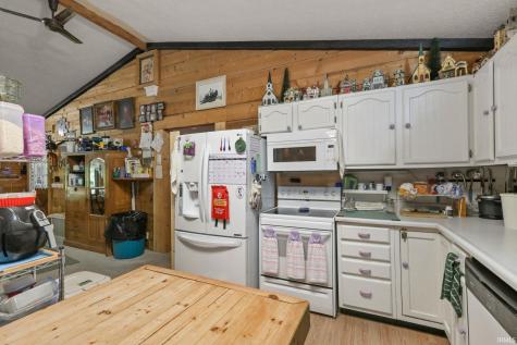 1222 Wpa Road Mitchell IN 47446