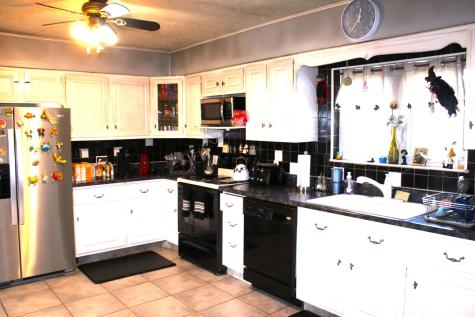 1105 N 170 W Angola IN 46703