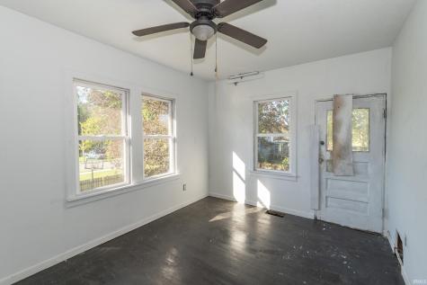 1109 Diamond Avenue South Bend IN 46628