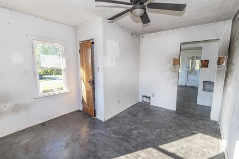 1109 Diamond Avenue South Bend IN 46628