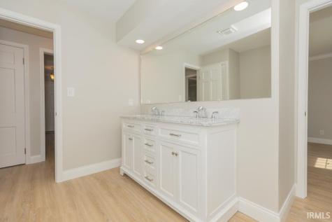 7527 Taylor Circle Evansville IN 47715