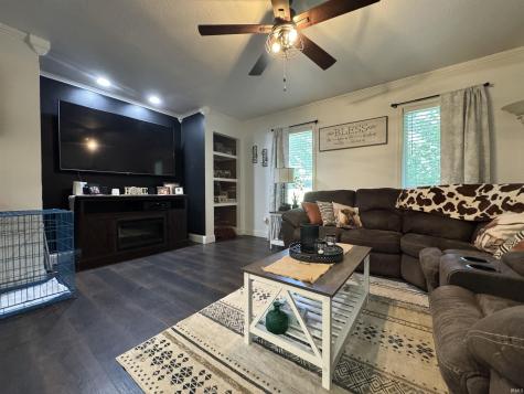 1235 W Lakeview Drive Peru IN 46970