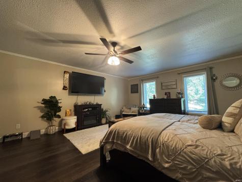 1235 W Lakeview Drive Peru IN 46970