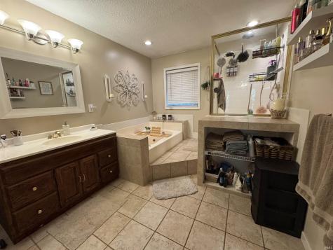 1235 W Lakeview Drive Peru IN 46970