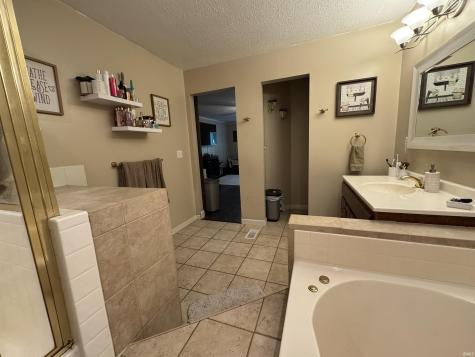 1235 W Lakeview Drive Peru IN 46970