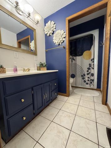 1235 W Lakeview Drive Peru IN 46970