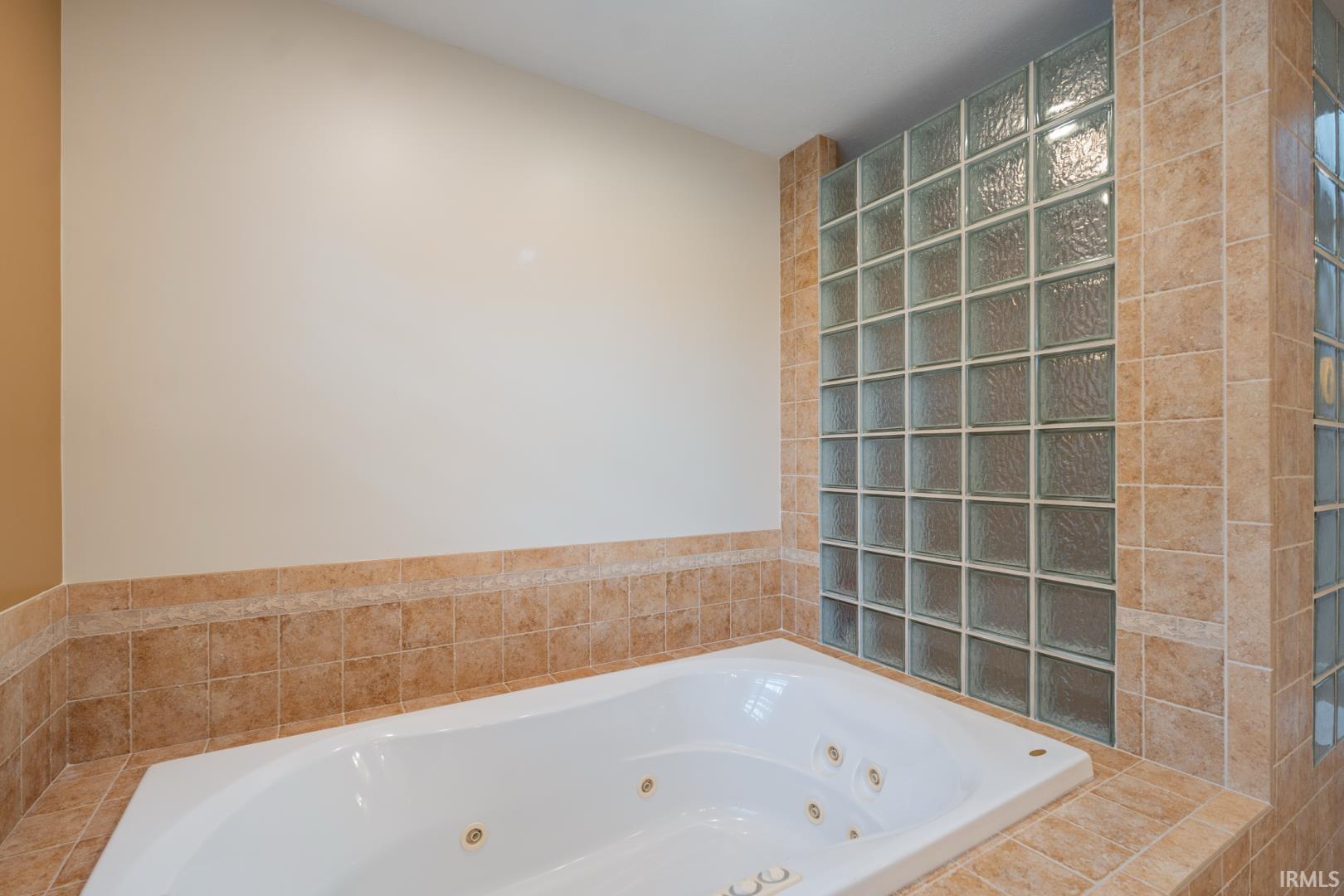 260 Gilliam Drive Warsaw IN 46590