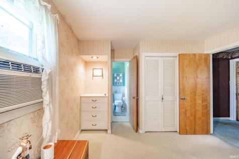 548 E State Road 28 Alexandria IN 46001