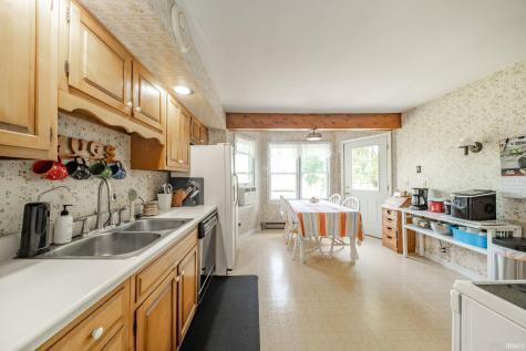 548 E State Road 28 Alexandria IN 46001