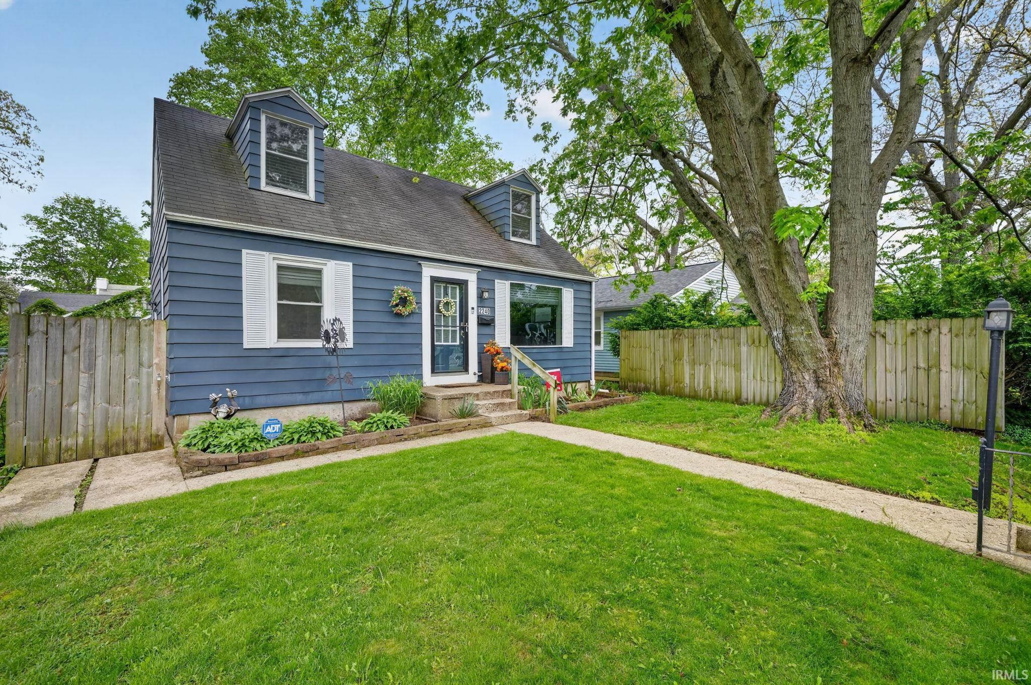 2240 Parkview Place South Bend IN 46616