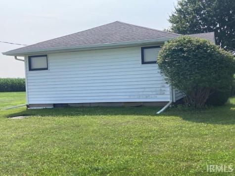 9214 N Buck Creek Pike Mooreland IN 47360