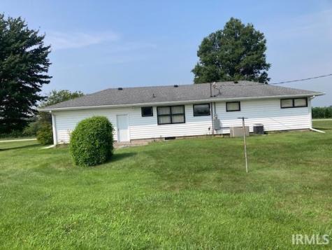 9214 N Buck Creek Pike Mooreland IN 47360