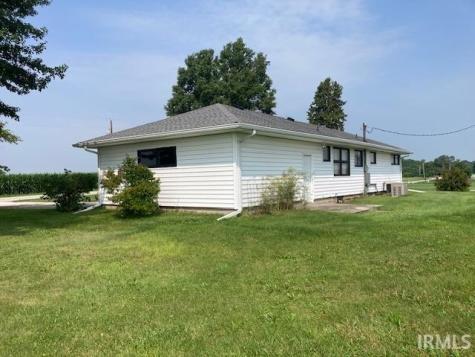 9214 N Buck Creek Pike Mooreland IN 47360