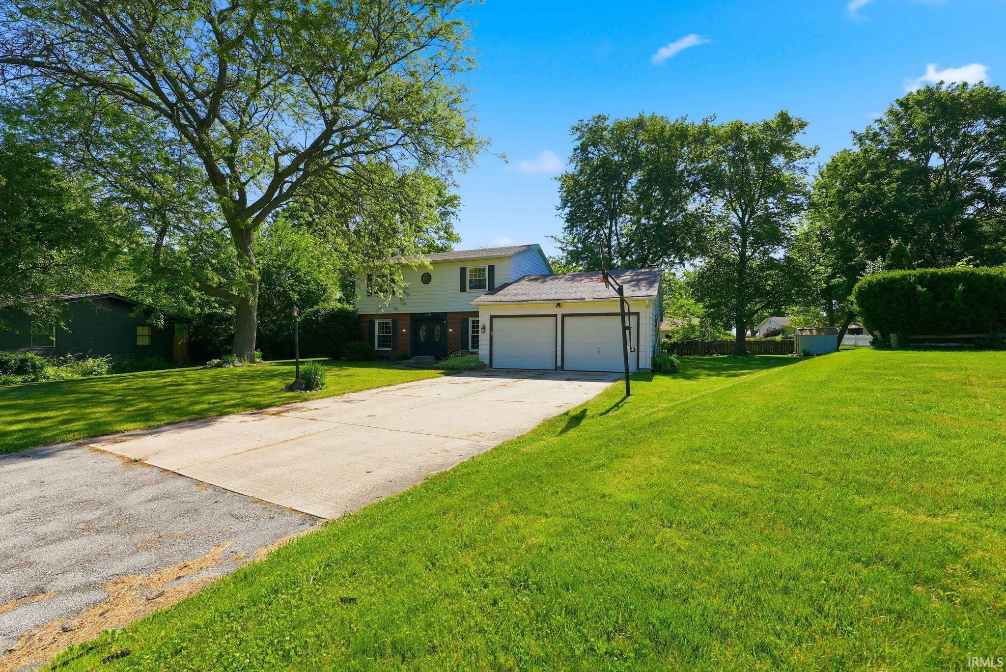 6236 Chaucer Court South Bend IN 46614
