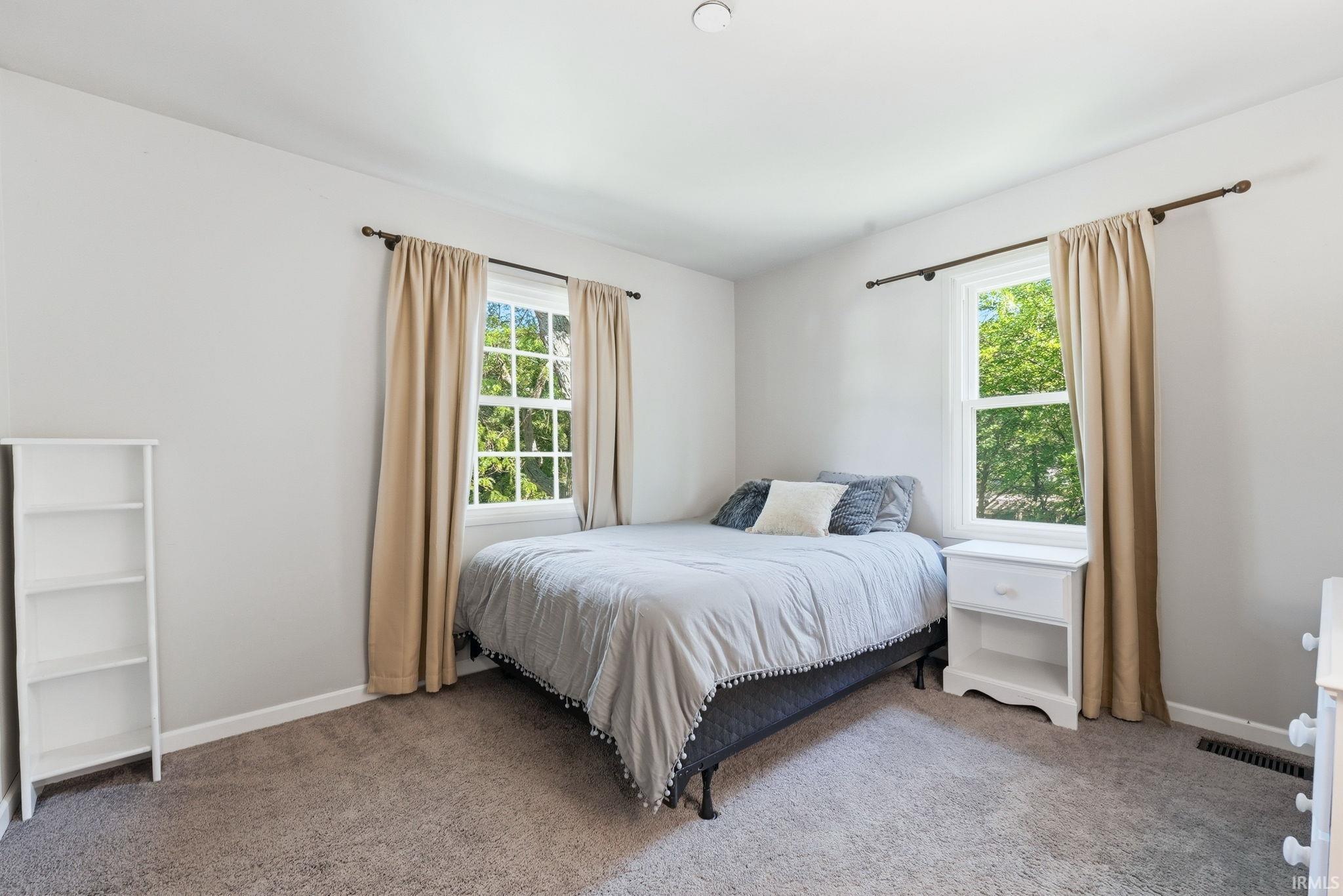 6236 Chaucer Court South Bend IN 46614