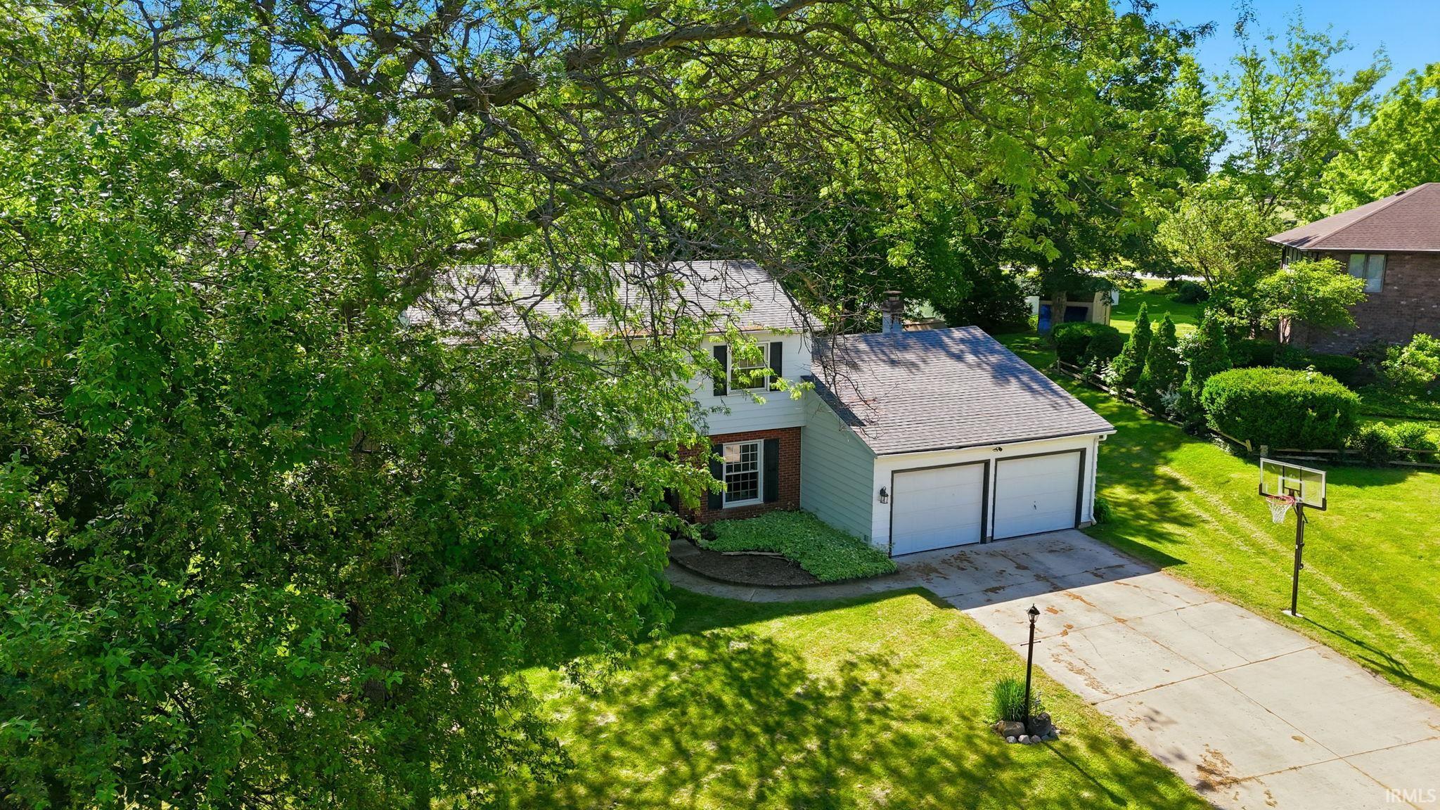 6236 Chaucer Court South Bend IN 46614