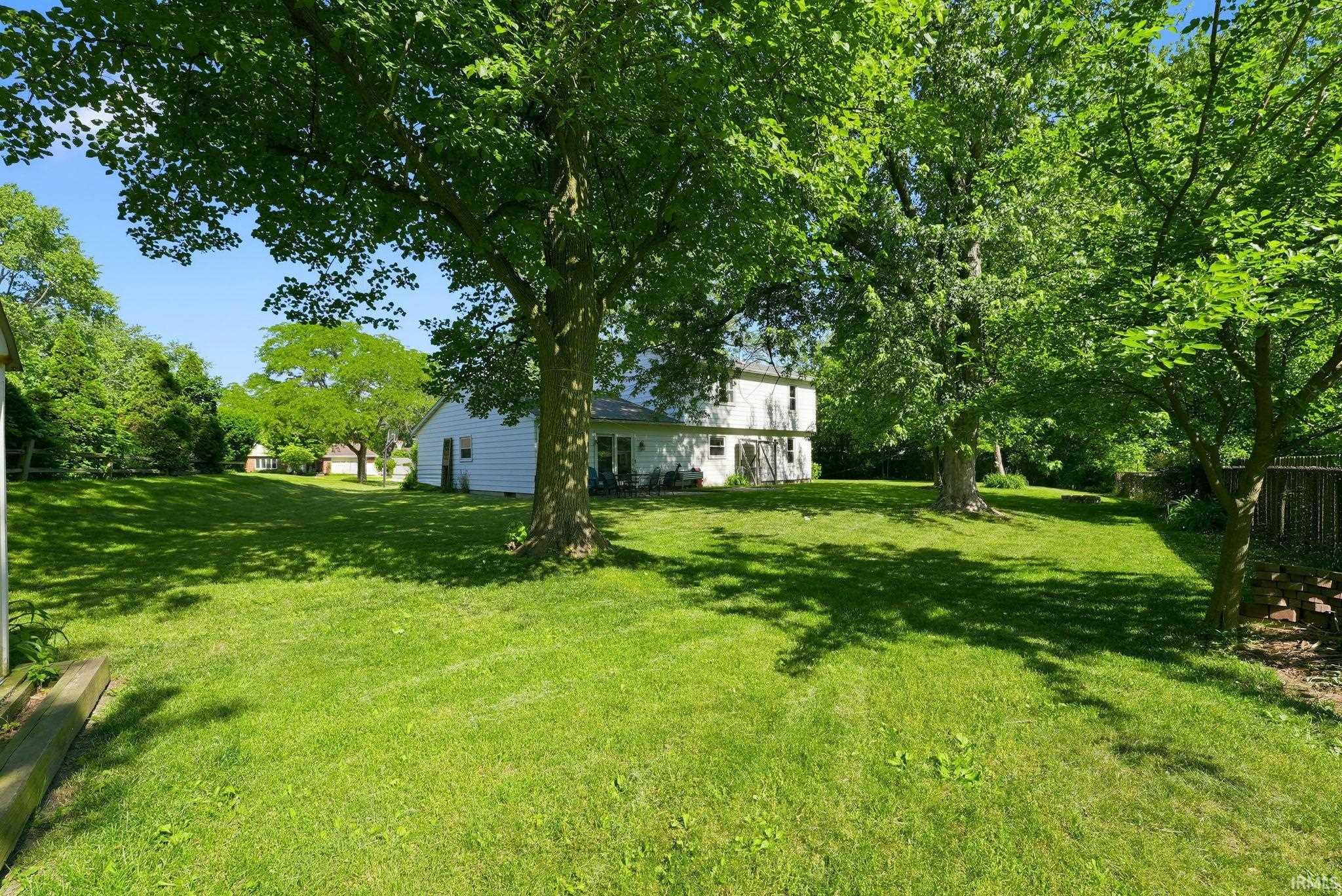 6236 Chaucer Court South Bend IN 46614
