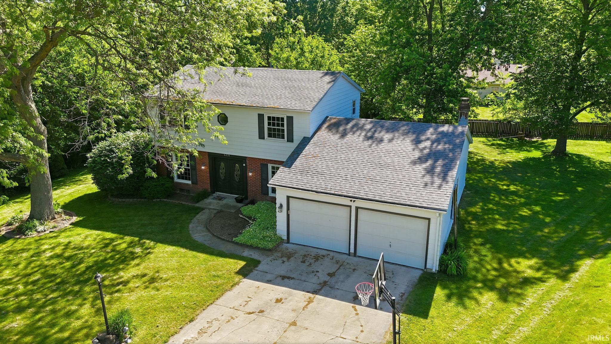 6236 Chaucer Court South Bend IN 46614