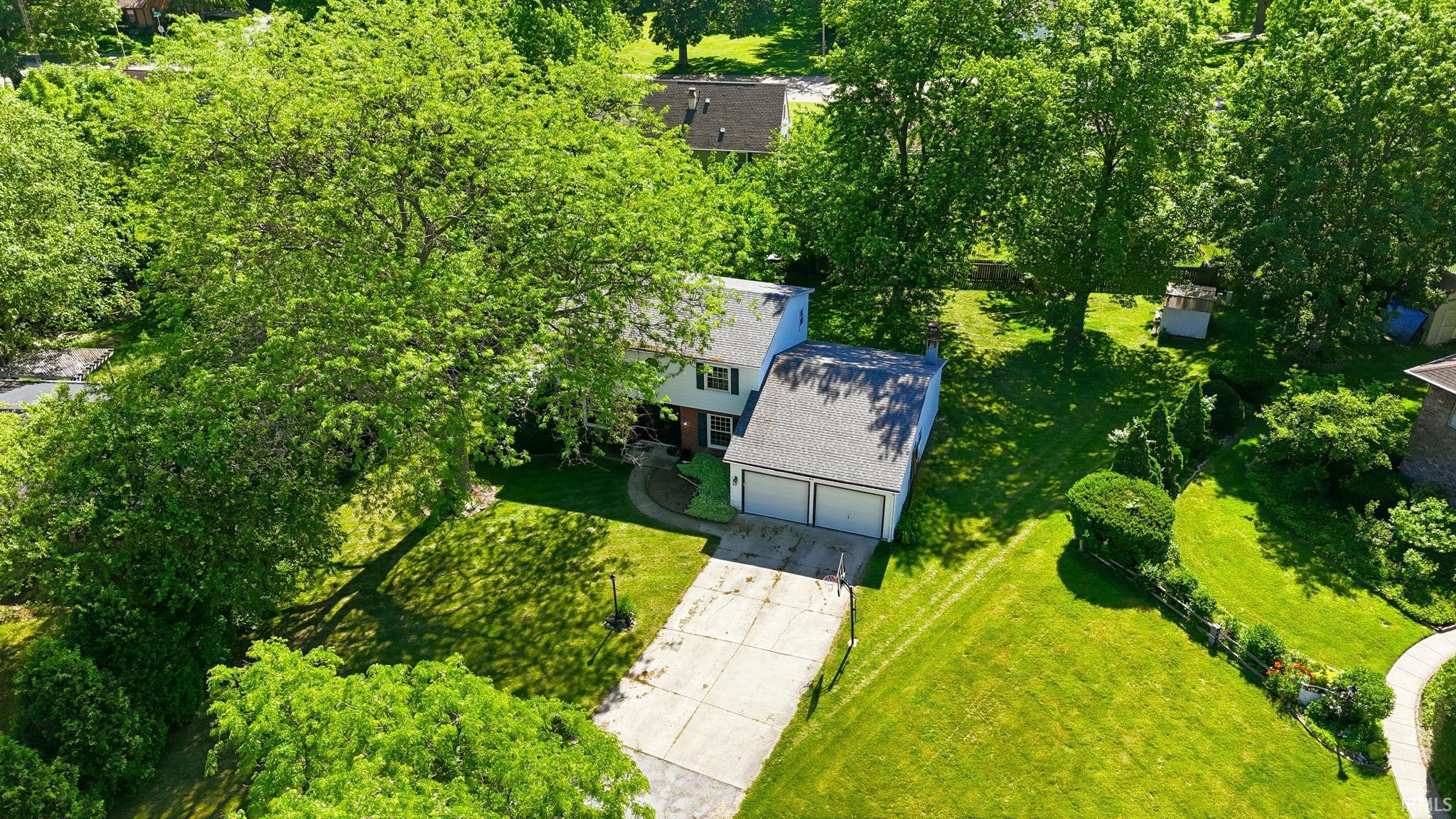 6236 Chaucer Court South Bend IN 46614