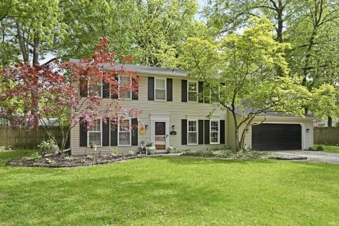 5018 Oak Creek Court Fort Wayne IN 46835