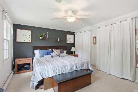 5018 Oak Creek Court Fort Wayne IN 46835