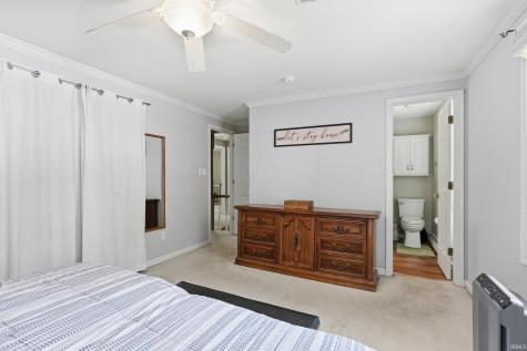 5018 Oak Creek Court Fort Wayne IN 46835