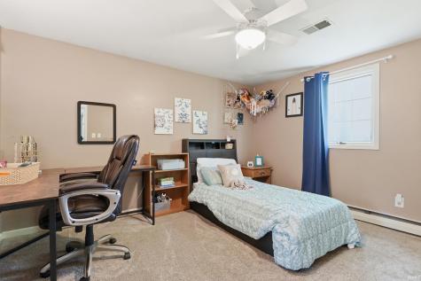 5018 Oak Creek Court Fort Wayne IN 46835