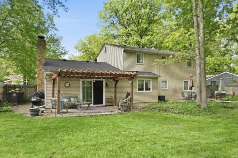 5018 Oak Creek Court Fort Wayne IN 46835