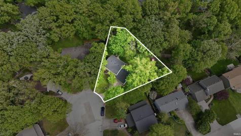 5018 Oak Creek Court Fort Wayne IN 46835