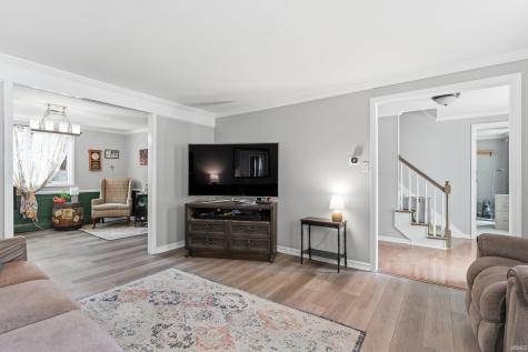 5018 Oak Creek Court Fort Wayne IN 46835