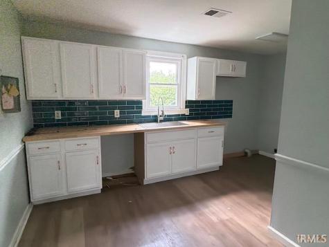 706 Hess Avenue Evansville IN 47712