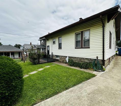 713 SE 1st Street Washington IN 47501