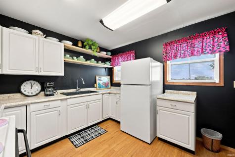 4353 S State Road 3 Road Hartford City IN 47348