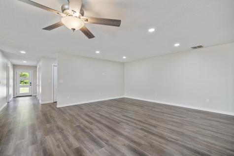 408 Ash Street Pierceton IN 46562