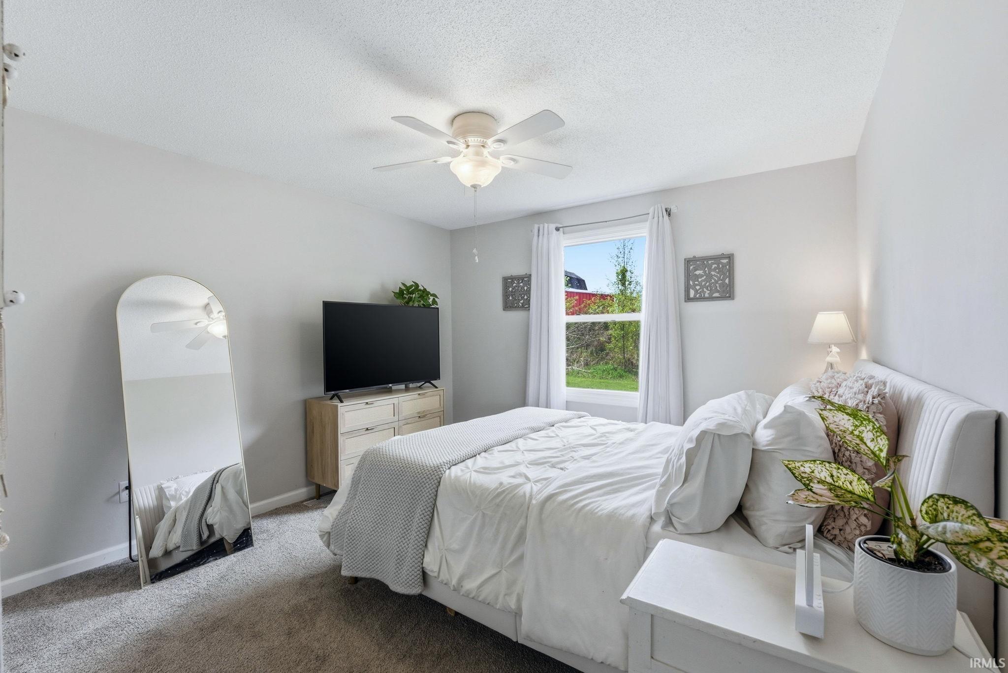 1716 S West Point Drive Warsaw IN 46580