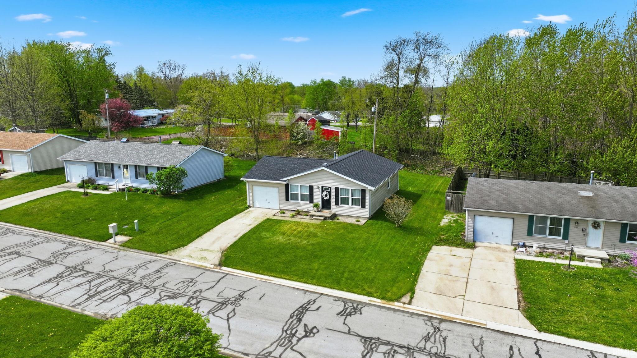 1716 S West Point Drive Warsaw IN 46580