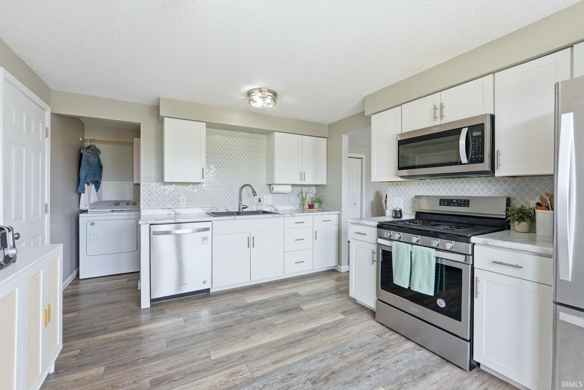 1716 S West Point Drive Warsaw IN 46580