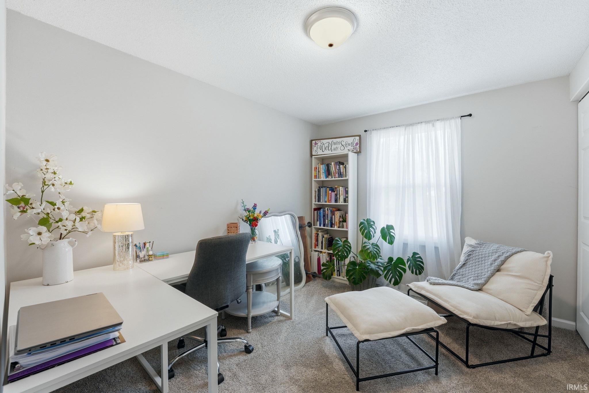 1716 S West Point Drive Warsaw IN 46580