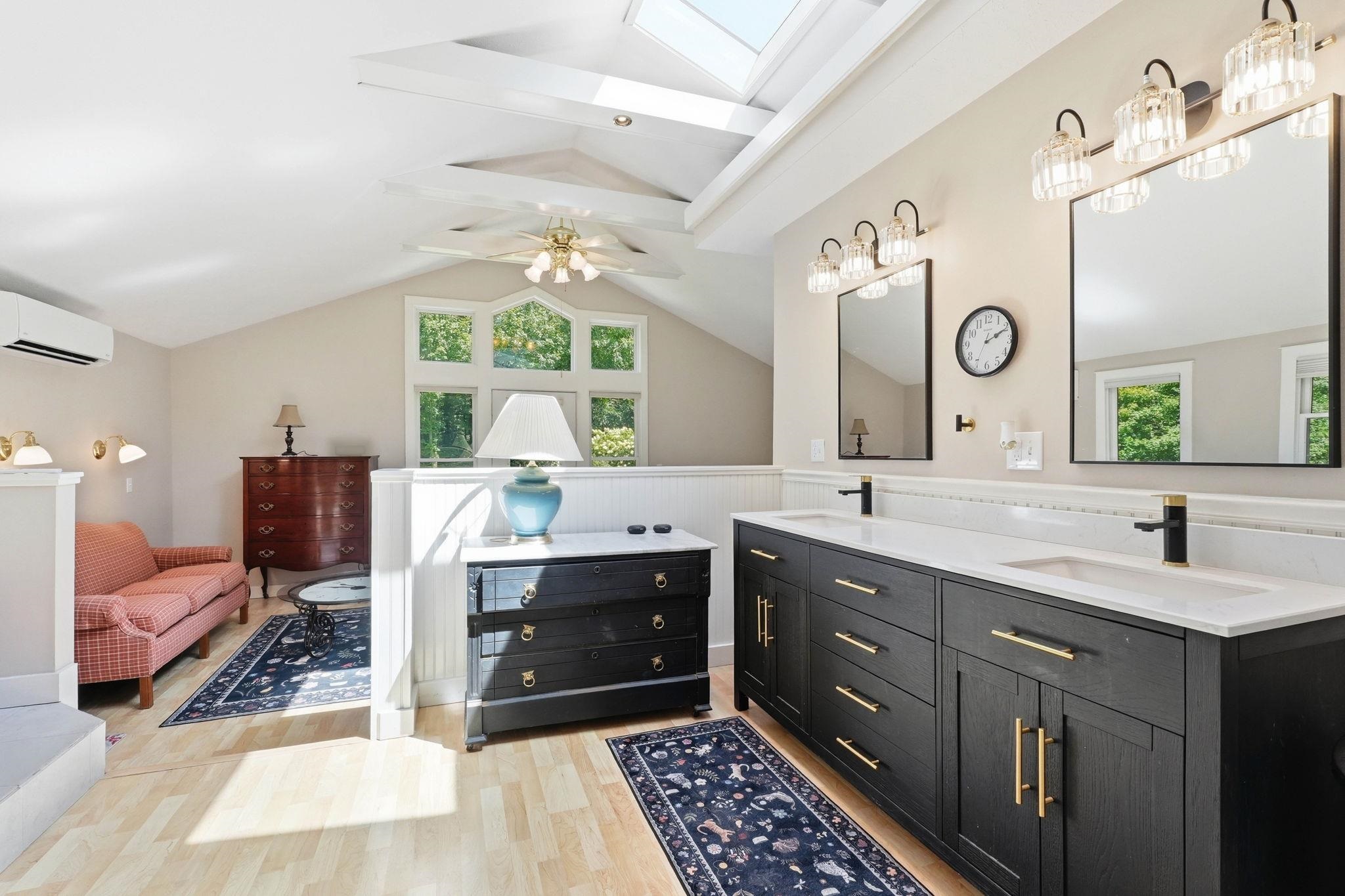 458 E Woodview Drive Nappanee IN 46550
