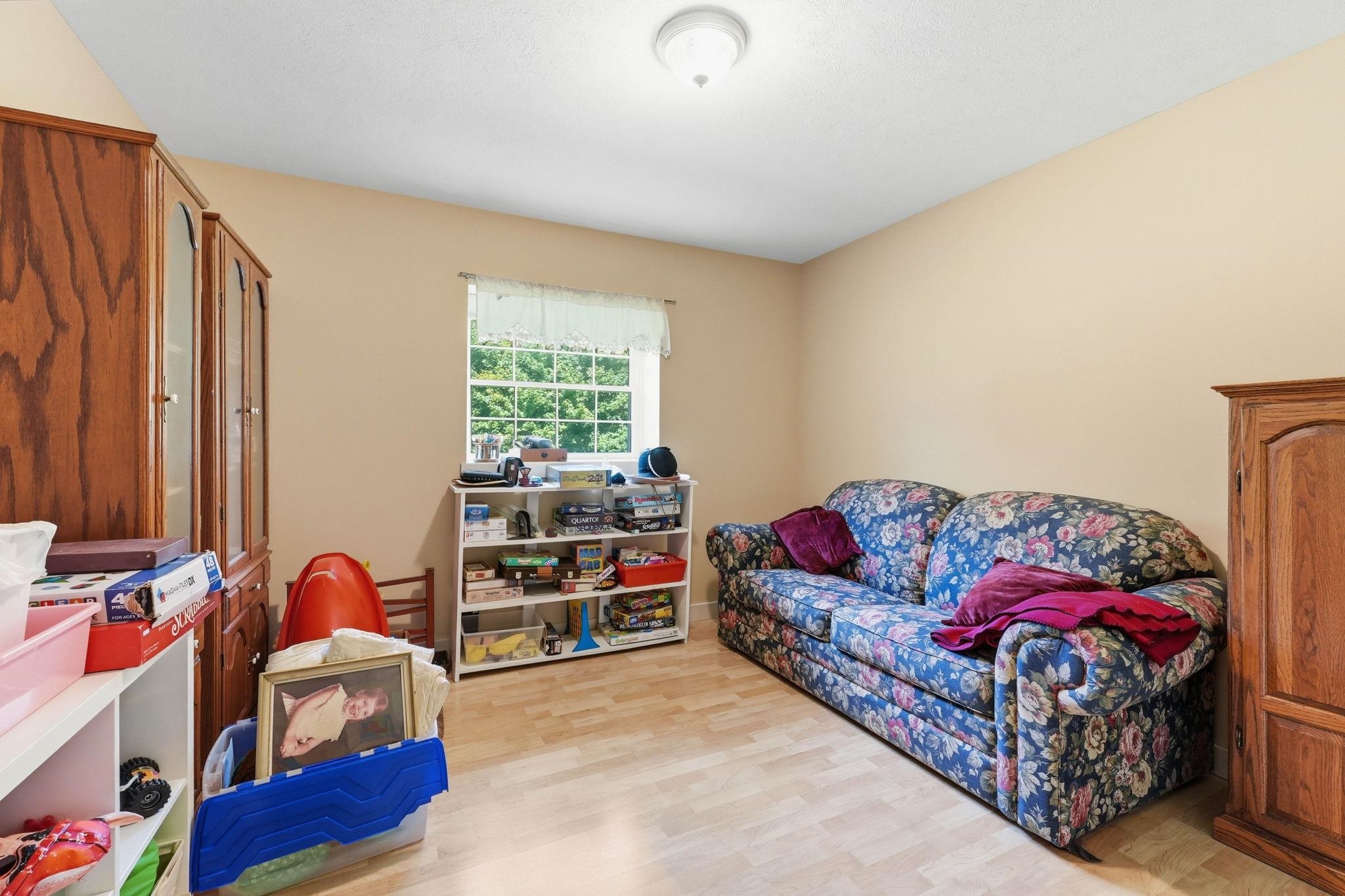 458 E Woodview Drive Nappanee IN 46550