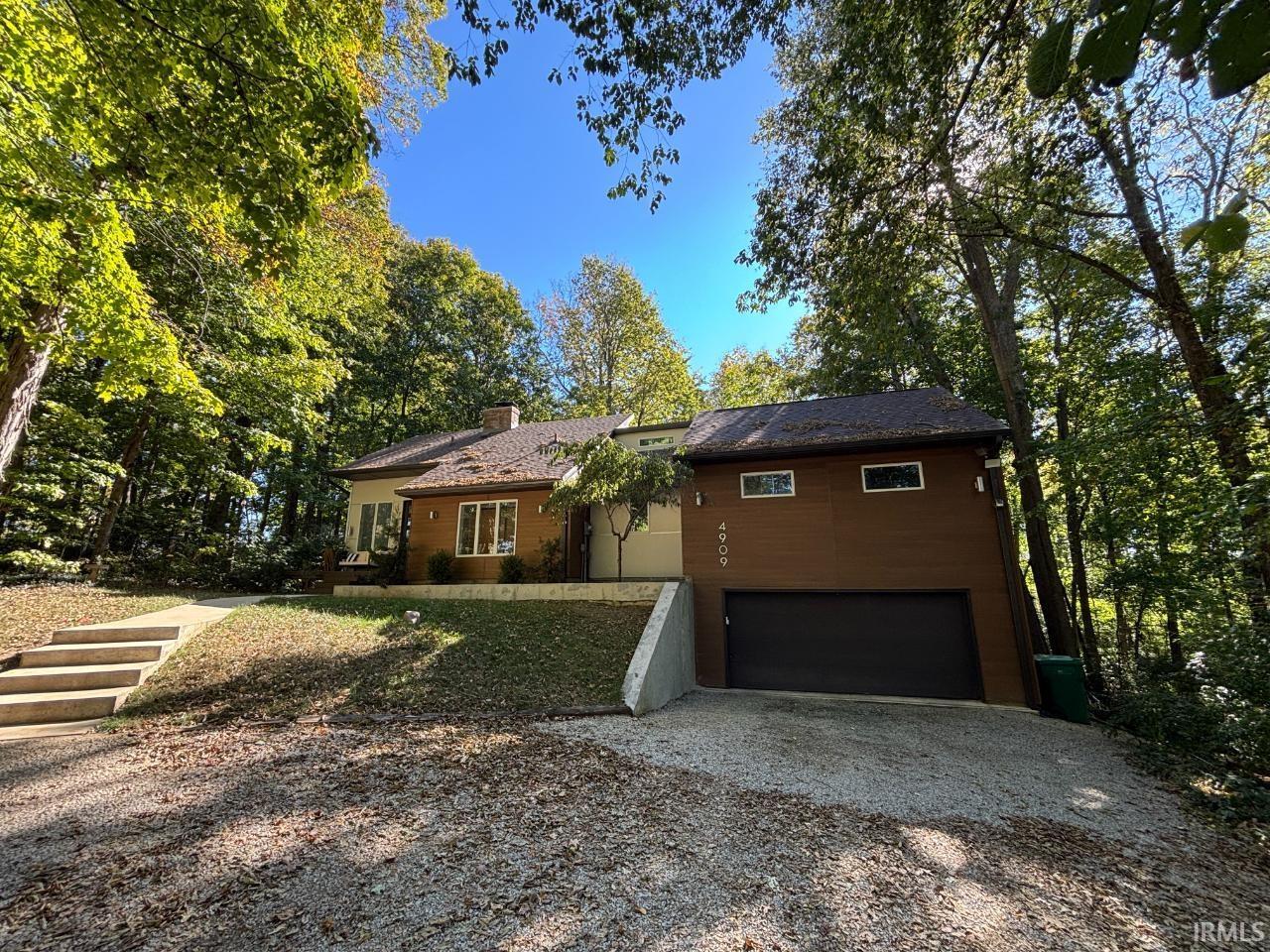 4909 E County Road 450 N Muncie IN 47303