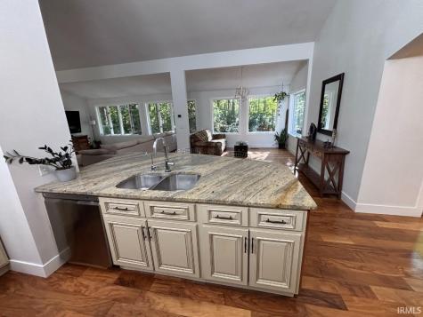 4909 E County Road 450 N Muncie IN 47303