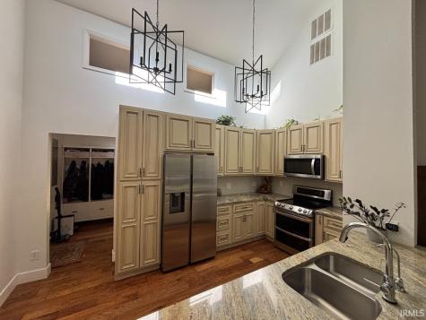 4909 E County Road 450 N Muncie IN 47303