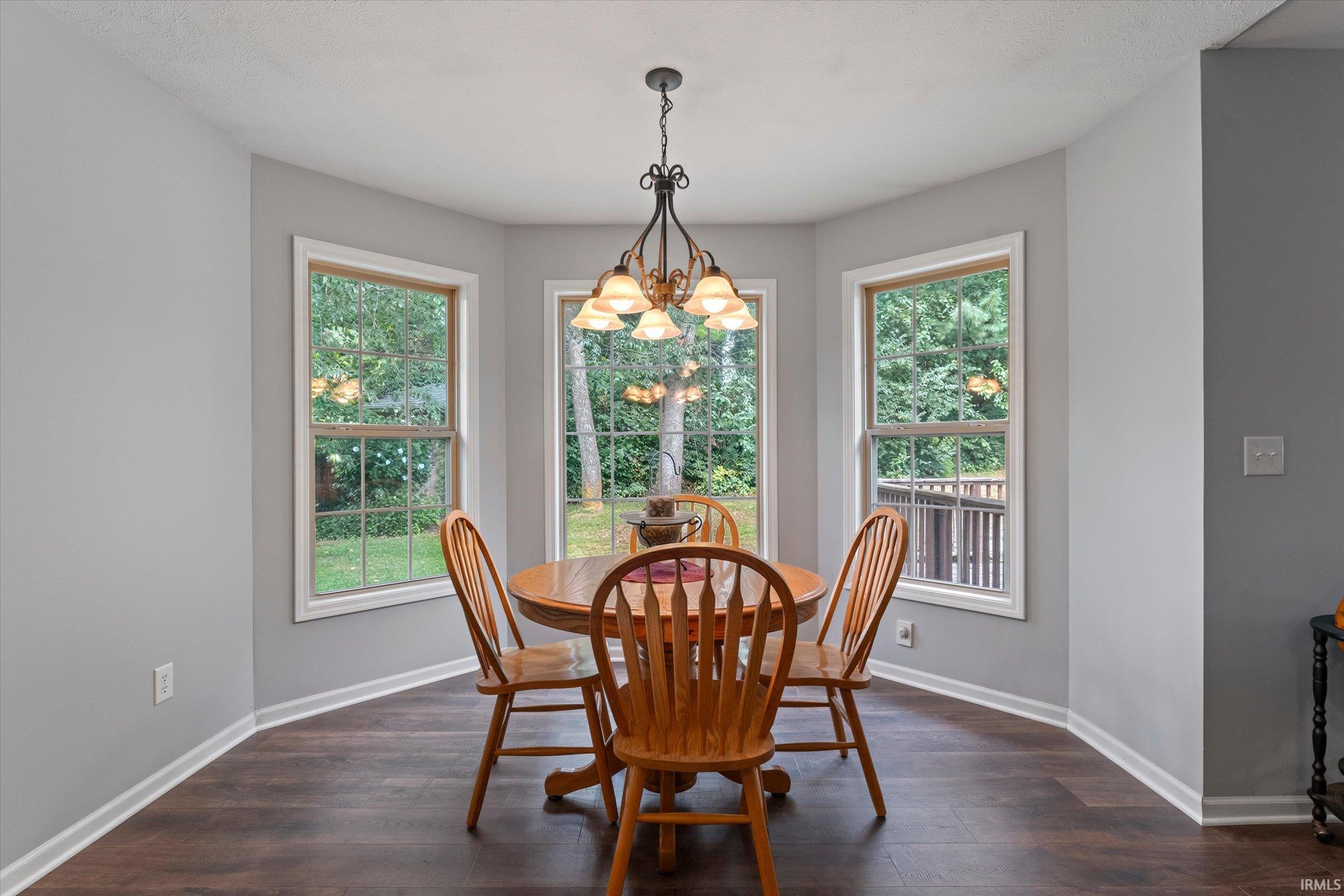 25603 Rolling Hills Drive South Bend IN 46628